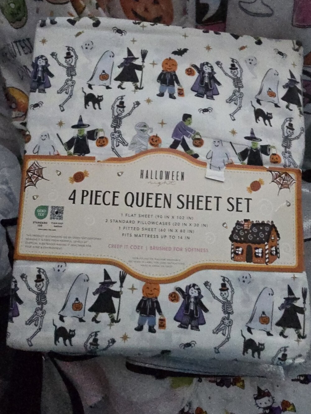 Halloween 4-Piece Queen Sheet Set - Creep It Characters